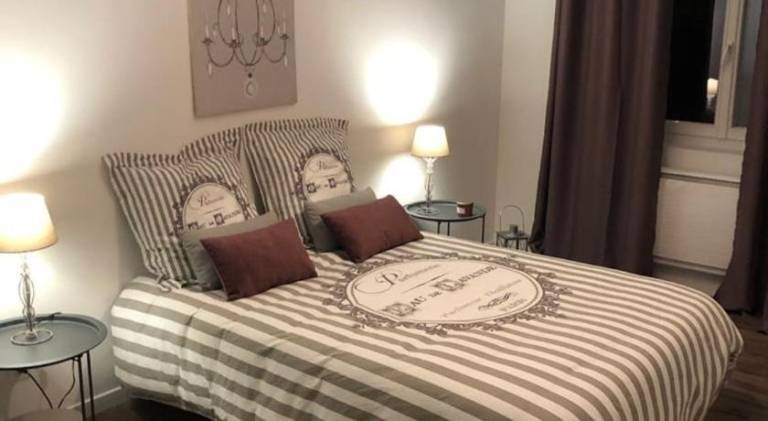Holiday apartment with 2 rooms for 7 persons in Brive-la-Gaillarde