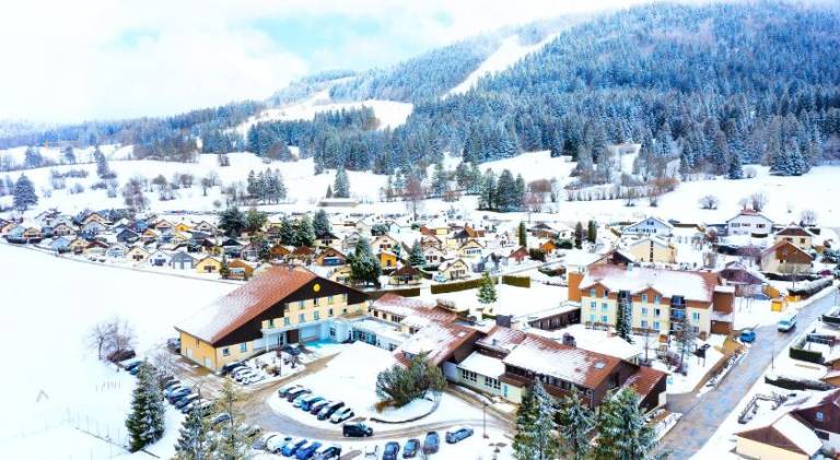 Chalet with 1 room for 4 persons — photo 4