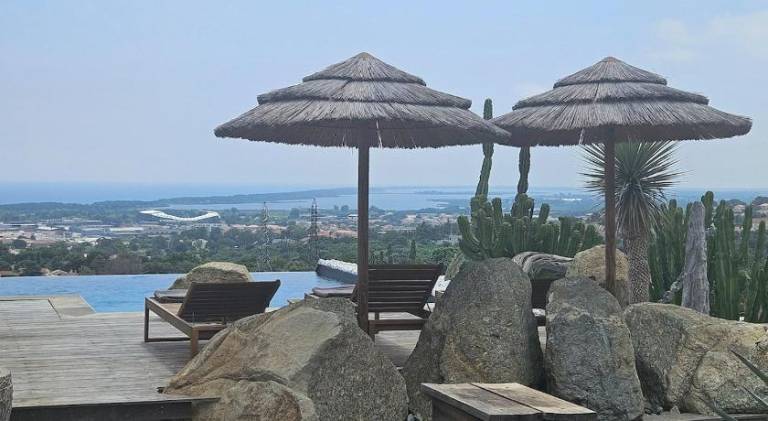 Pleasant villa with pool | Pet-friendly in Bastia