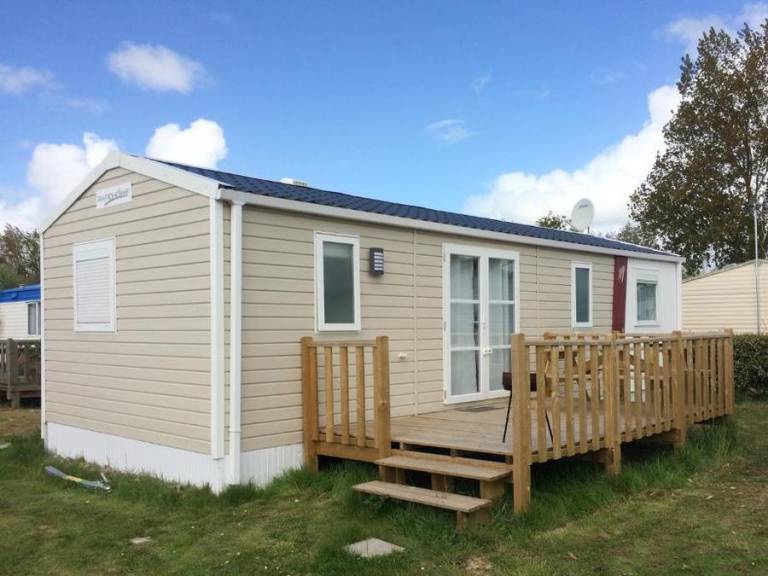Lovely mobile home with heated pool & terrace | Pets are welcome — photo 4