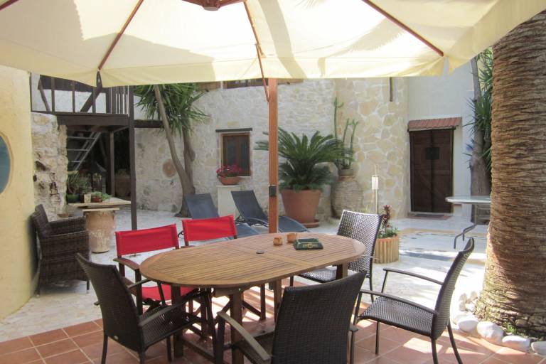 Villa with garden, grill & private pool — photo 5