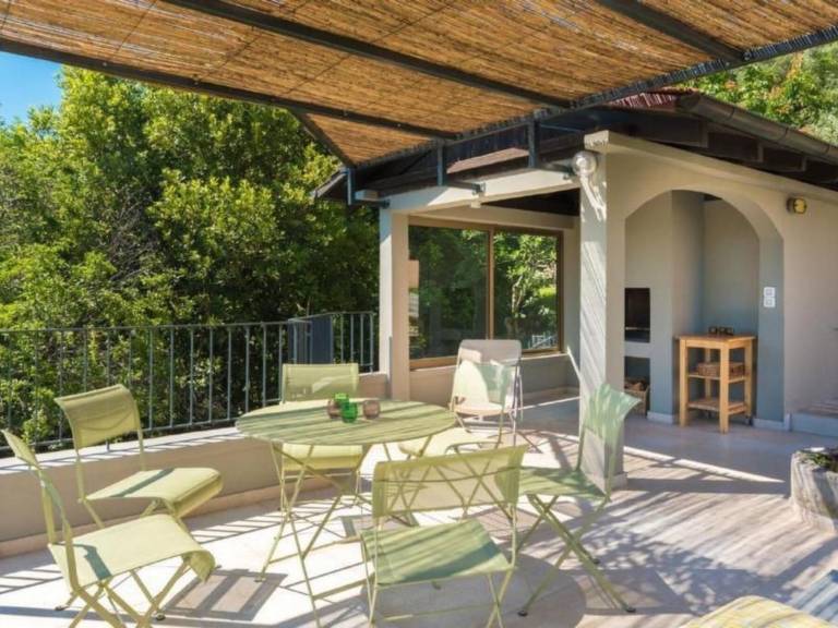 Vacation home with yard, terrace & barbecue | Sea view — photo 4