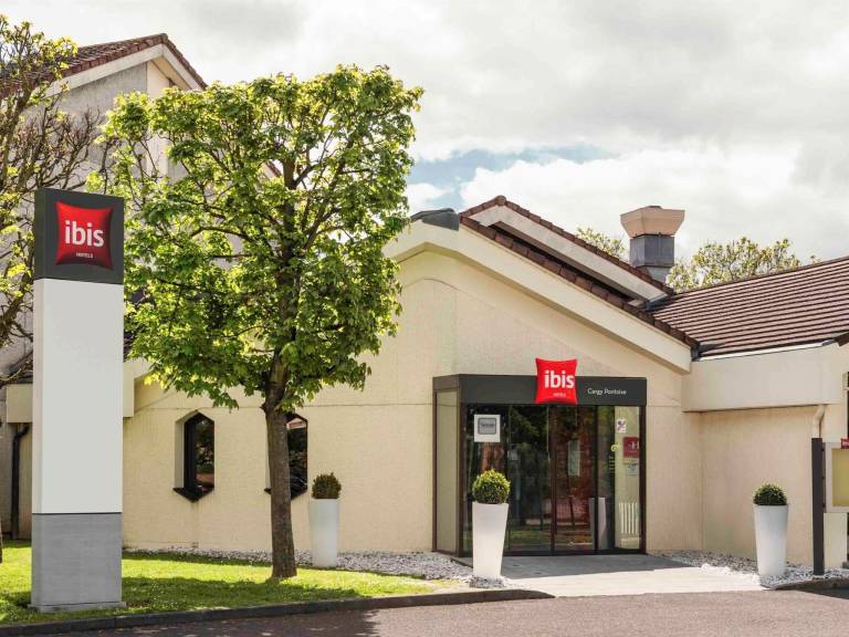 Ibis Cergy-Pontoise Le Port in Osny