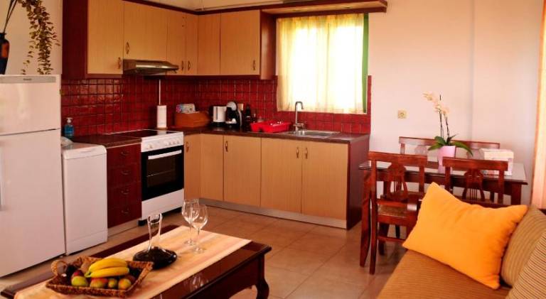 Pleasant villa with yard & terrace | Beach nearby | Suitable for remote work | Dogs allowed — photo 3
