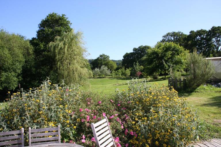 Gite with yard & terrace | Pet-friendly — photo 2