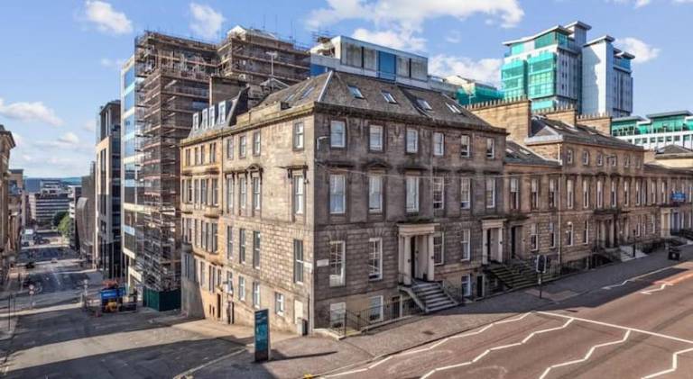 Lovely holiday apartment | Next to George Square | Dogs allowed — photo 3