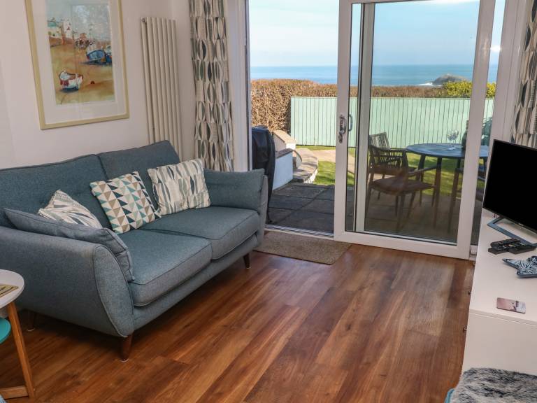 Cottage with garden | Beach view — photo 3