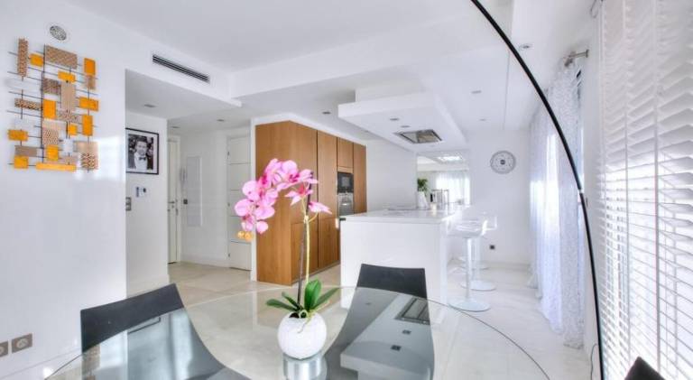 REF 1147 - Cannes Center - Apartment for rent — photo 4