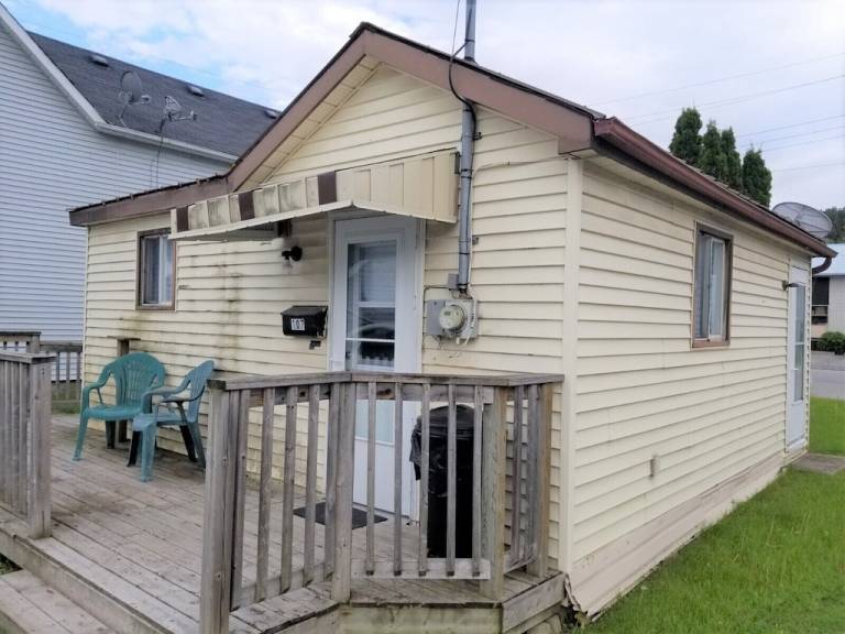 Cottage  Trenton