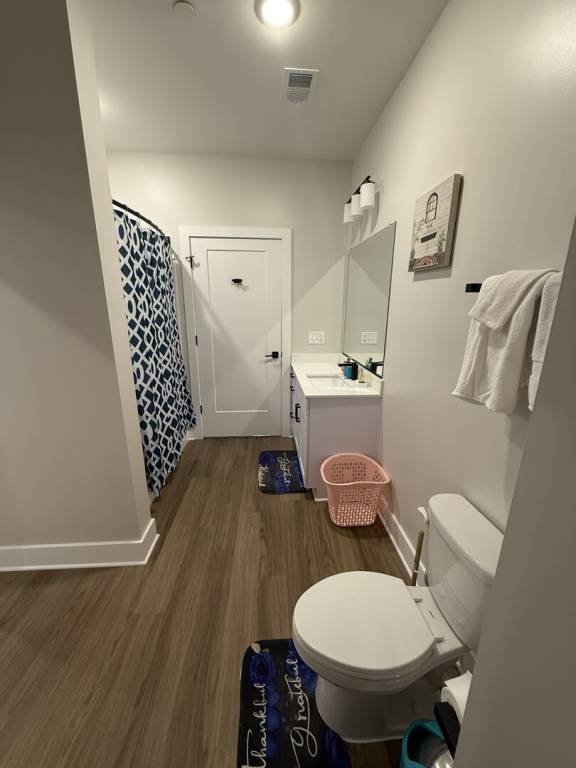 Apartment with pool — photo 3