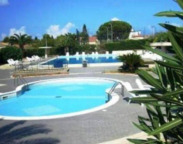Child-friendly villa with yard, BBQ & pool | Nature view | Pet-friendly — photo 2