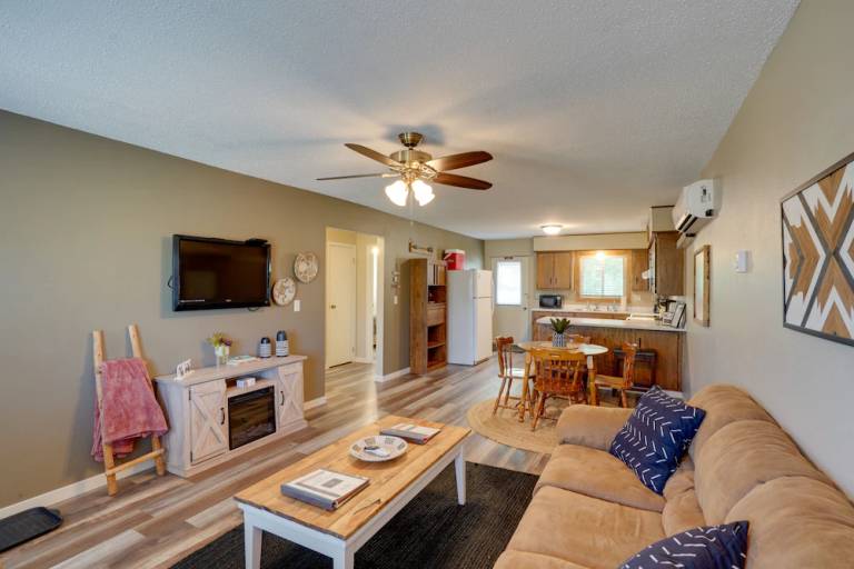 Condo  Medora
