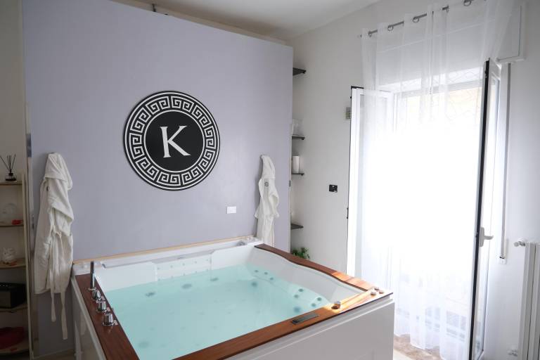 Apartment with sauna & jacuzzi in Brindisi