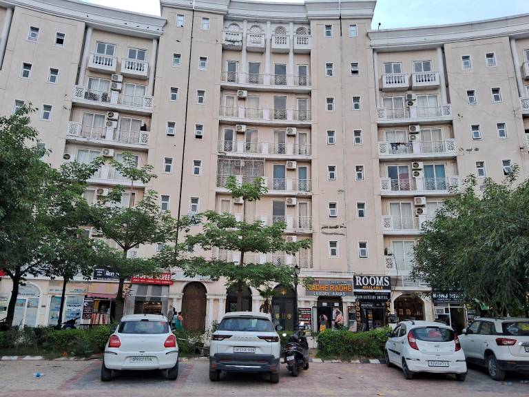 Divine Luxury Gateway in Vrindavan