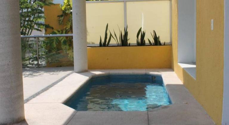 Vacation home with pool & jacuzzi | Pets are welcome — photo 3
