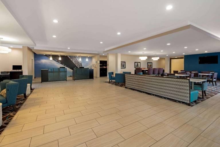 La Quinta Inn & Suites by Wyndham West Monroe — photo 5