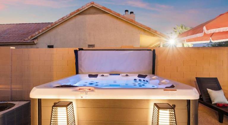 Vacation home with pool | Pets are welcome — photo 4