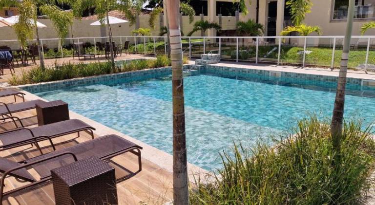 Apartment with pool — photo 2