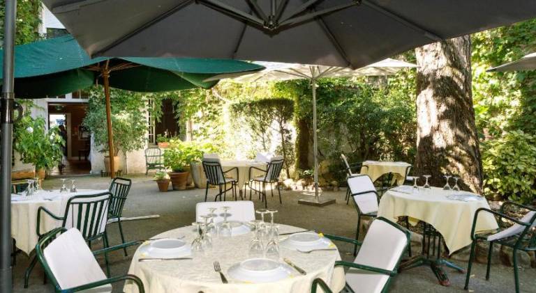 Logis Hotels - Hotel Restaurant du Midi — photo 5