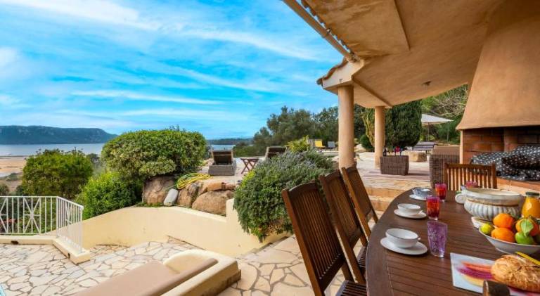 Fully equipped villa with patio, grill & private pool | Good for workation | Pet-friendly — photo 3