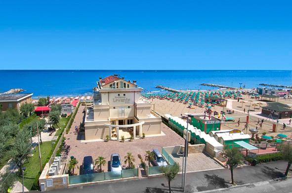 Serviced apartment with terrace & garden | Next to the beach | Pets allowed in Misano Adriatico