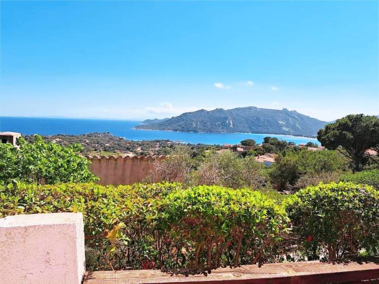 Villa with patio, BBQ & pool | Sea view | Beach nearby | Pet-friendly — photo 4