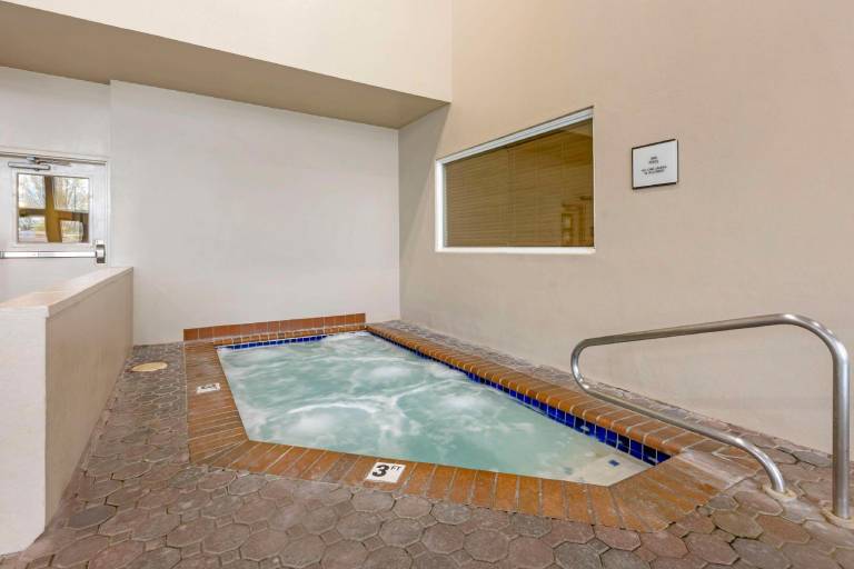 Best Western Plus Mill Creek Inn — photo 5
