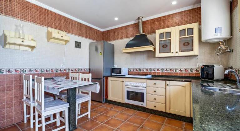 Fully equipped ample house with barbecue, yard & private pool | Good for workation | Pet-friendly — photo 4