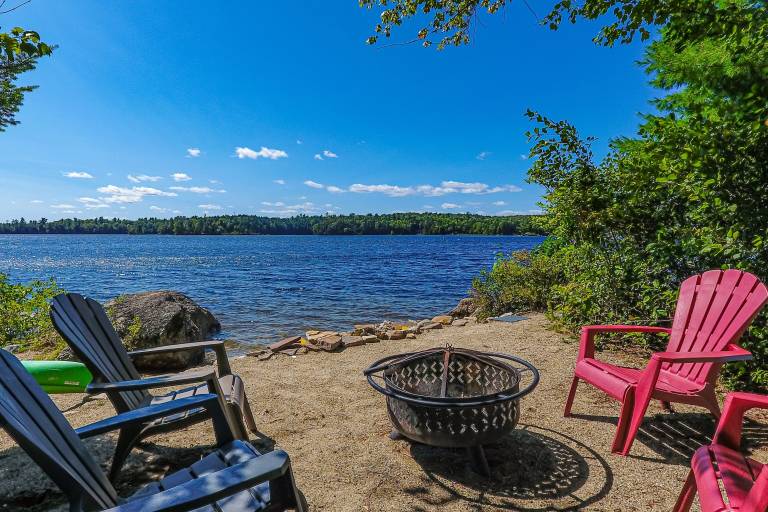 Ellsworth Vacation Rentals from 115 HomeToGo