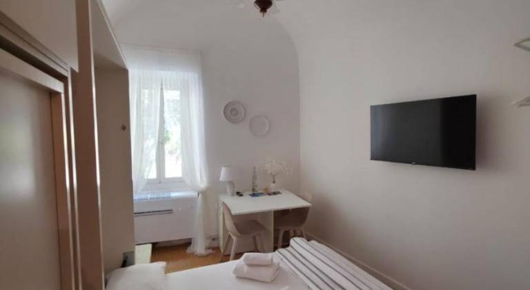 Rental apartment with 1 room for 2 persons in Sanremo