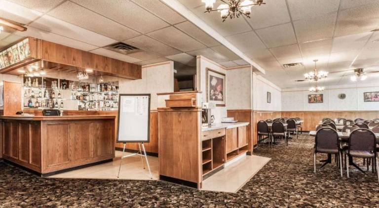 MOOSEJAW INN — photo 3