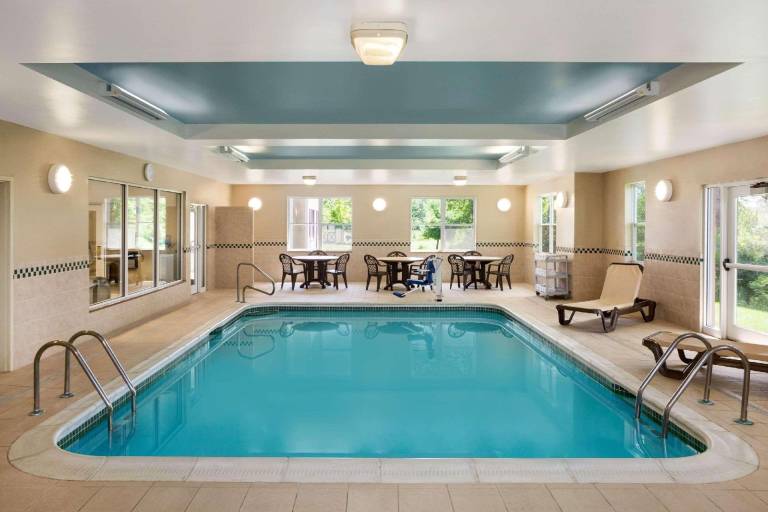 Country Inn & Suites by Radisson, Ithaca, NY — photo 2