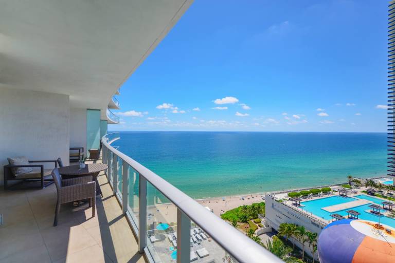Beachfront Oasis with Ocean Views Hollywood