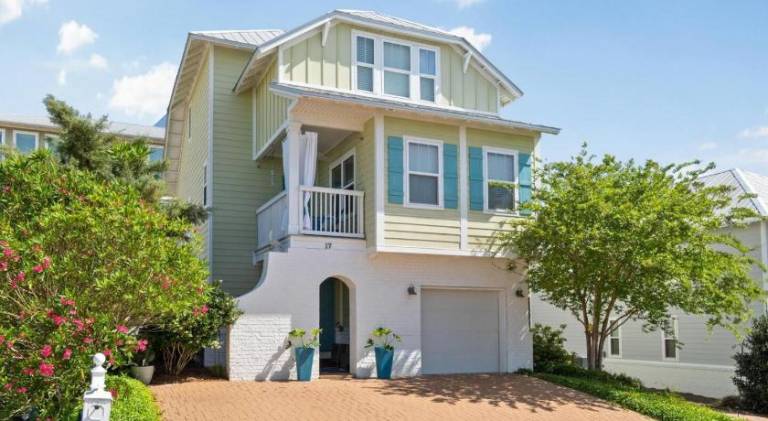 House with pool in Rosemary Beach, FL