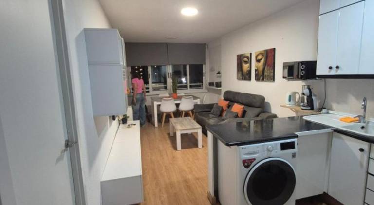 Apartment with private pool & yard — photo 3
