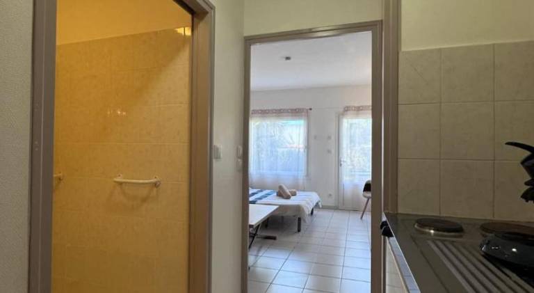 Pleasant apartment with yard | Beach nearby | Perfect for remote work | Dogs allowed — photo 3
