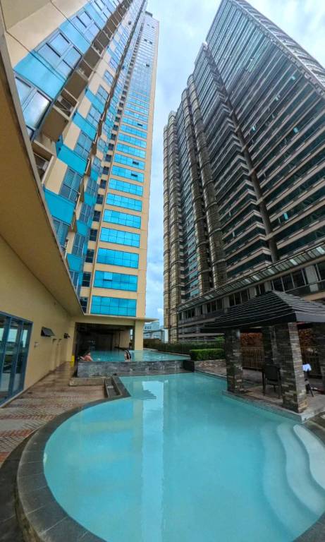 Serviced apartment with pool & garden in Manila
