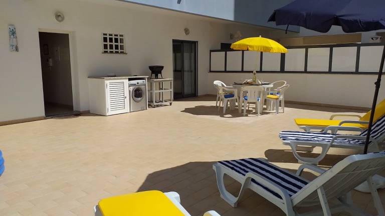 T2 TAHÍTI 1 CONFORTO & PRAIA C/ GARAGEM & WI-FI — photo 2