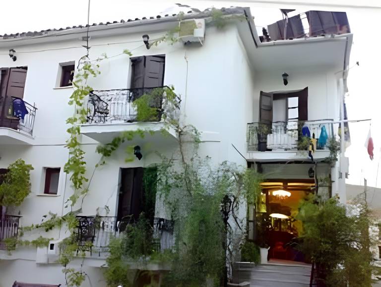 Hotel Galaxidi in Delphi