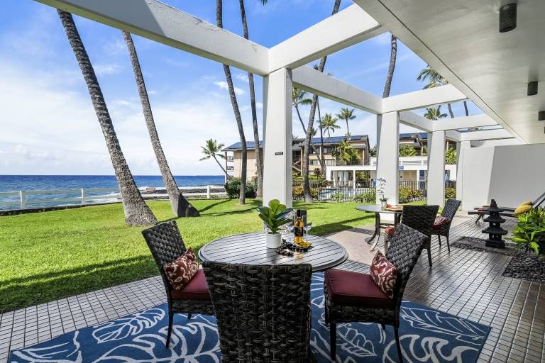 Villa  Holualoa