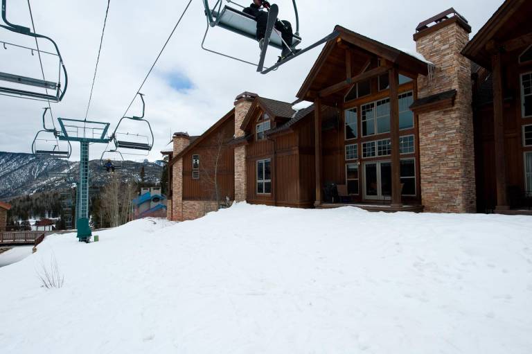 Luxury Townhome - Ski in/Ski Out - Foosball - Best Location — photo 2