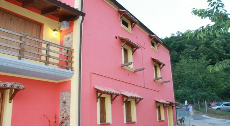 Vacation home with patio & yard | Pet-friendly in Cosenza