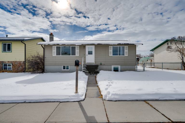 Dog-Friendly Montana Home w/ Deck & Fenced-In Yard — photo 3