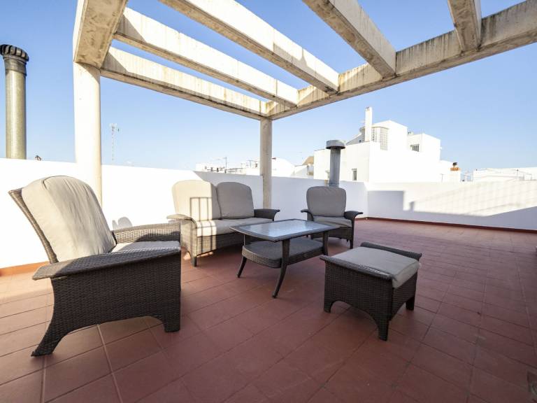 Vacation home with terrace — photo 2