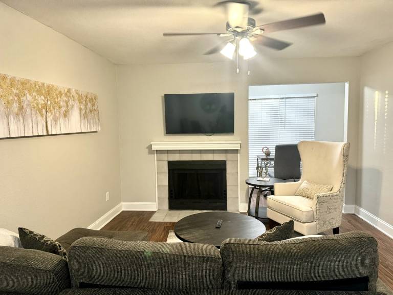 Apartment with pool in Irving, TX