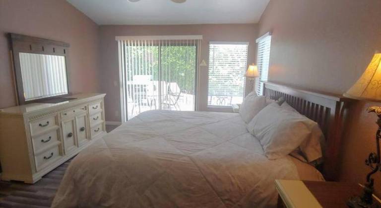 Vacation home with jacuzzi & pool | Pets allowed — photo 2