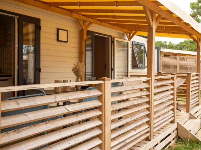 Family-oriented nice mobile home with patio | Next to the beach | Pets are welcome — photo 4