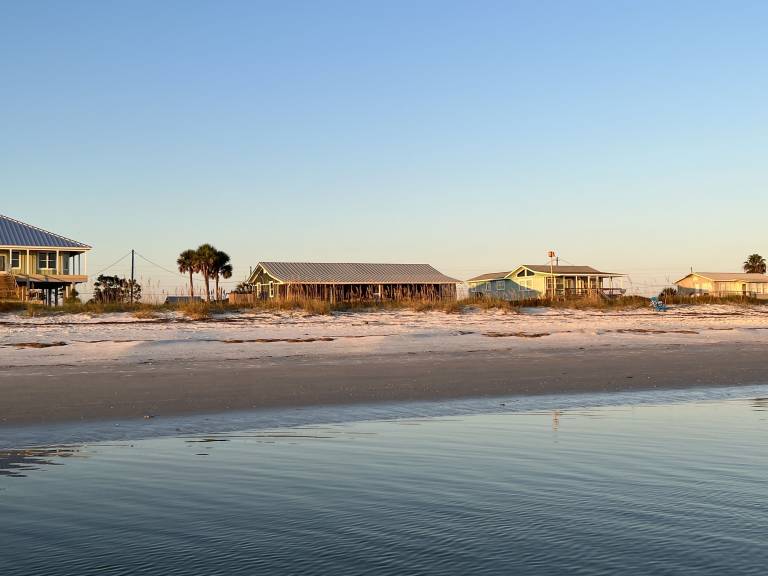 Alligator Point, FL Vacation Rentals from 95 Hometogo