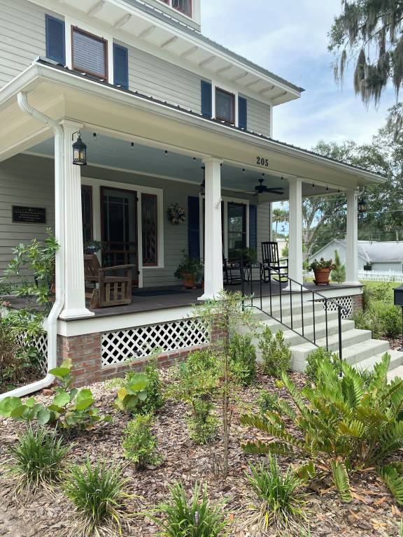 House DeLand