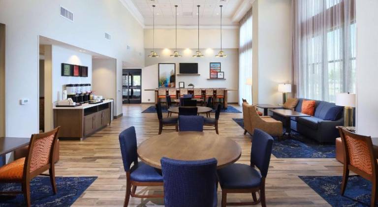 Hampton Inn & Suites by Hilton Tucson Tech Park — photo 3
